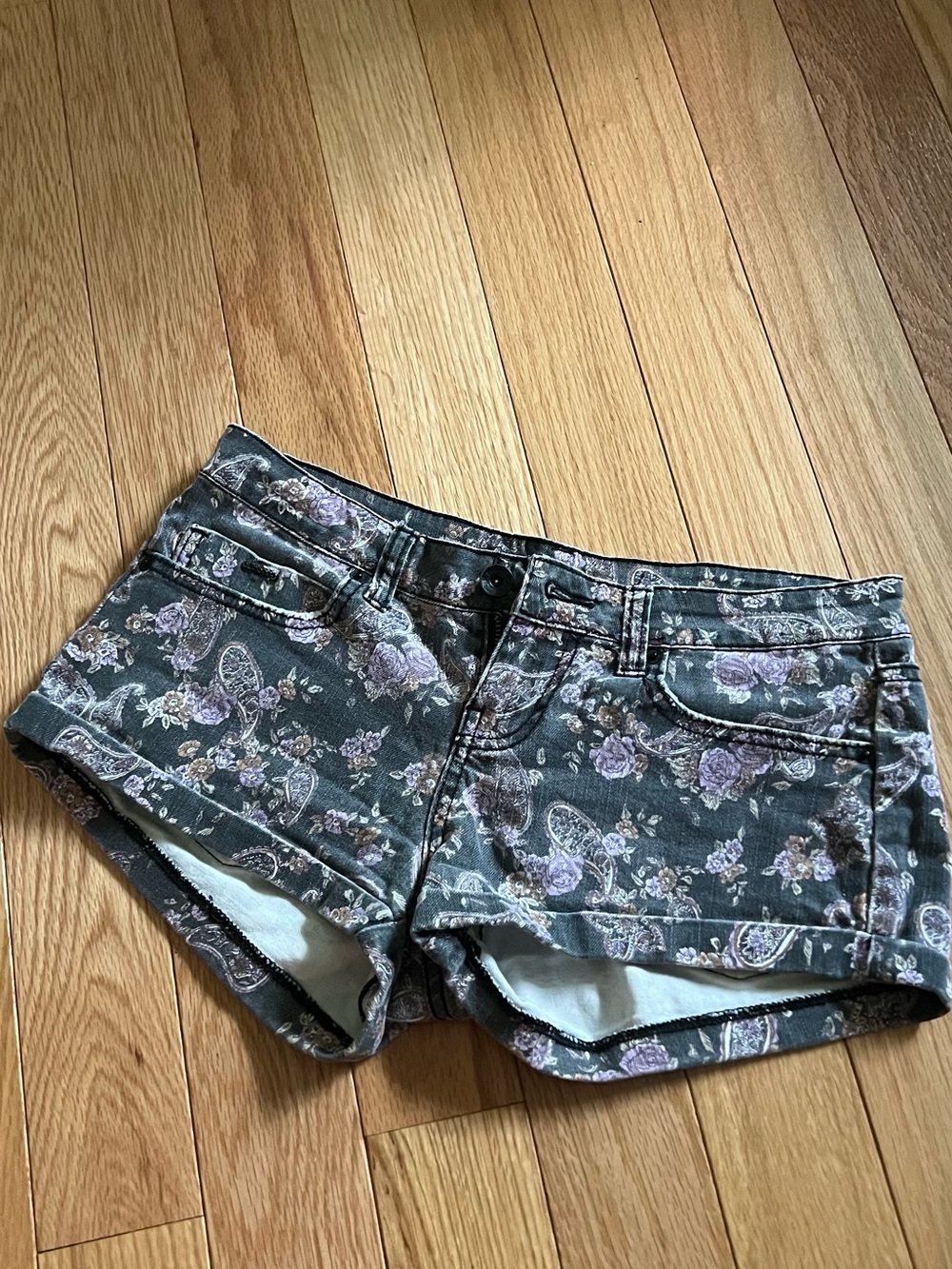 Billabong Floral Print Denim Short Shorts in Charcoal Gray and Lavender